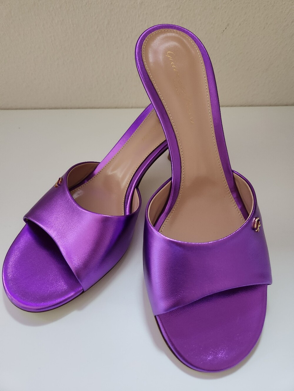 Gianvito Rossi Ascent Mule 55 Orchid Satin Purple Mules EU 39 NIB